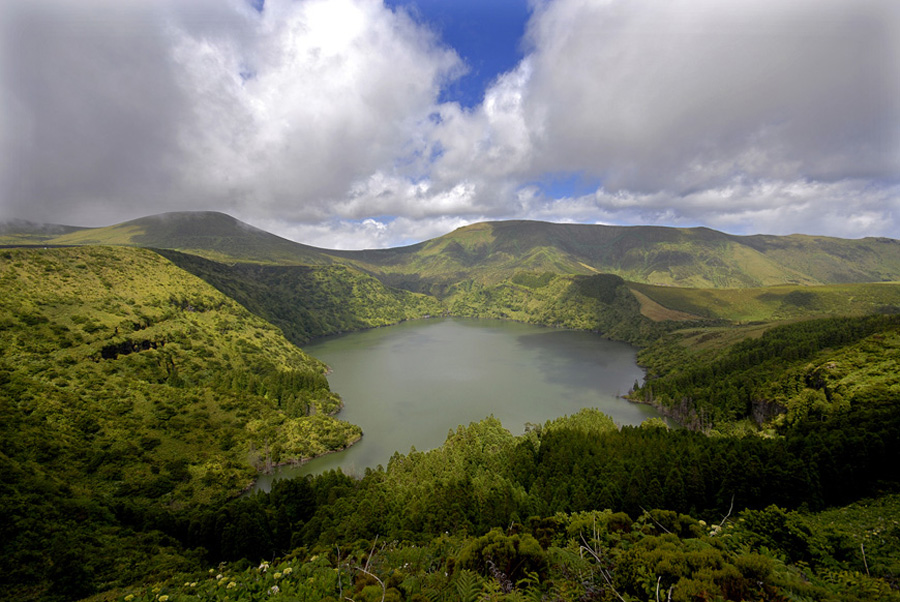 Caldeiras Rasa e Funda das Lajes